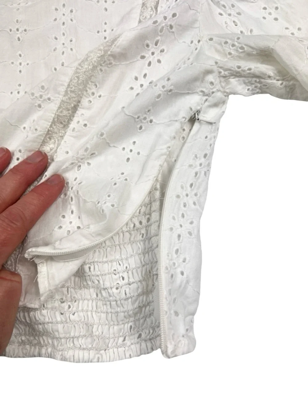 Zara‎ White Eyelet Puff-Sleeve Crop Top